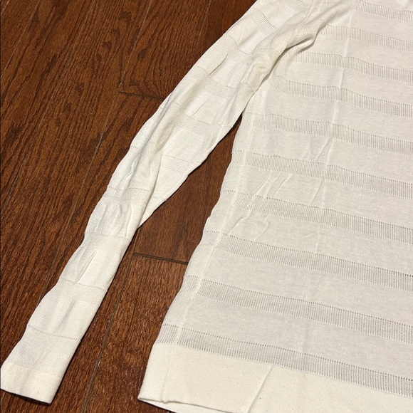 Ladies size XL lightweight white long sleeve Ann Taylor pullover sweater - Picture 11 of 12